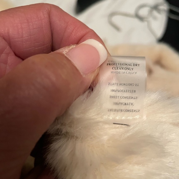 Gaby & Eden Faux Shearling Vest - Picture 9 of 9